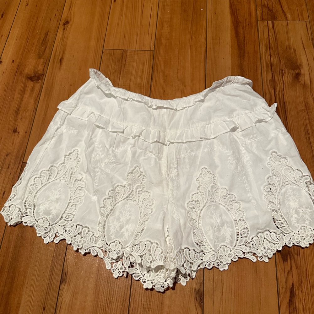 Lovers & Friends white lace shorts